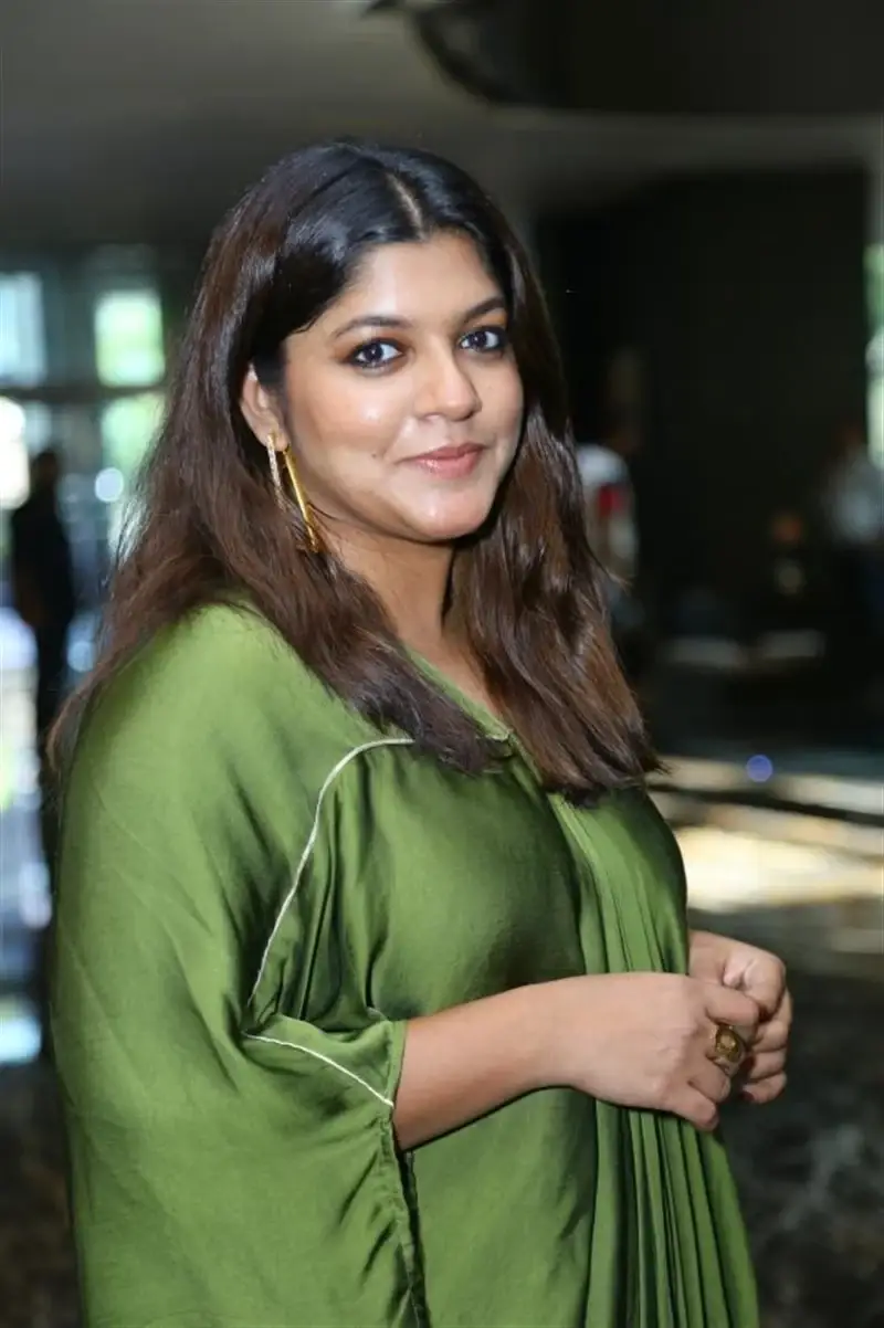 TELUGU GIRL APARNA BALAMURALI IMAGES AT 2018 MOVIE SUCCESS MEET 17